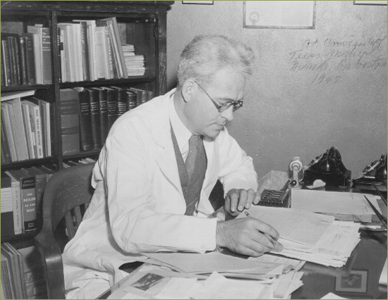 Dr. Chauncey D. Leake